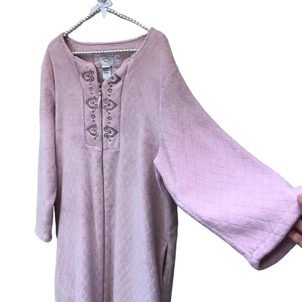 Oscar De La Renta Pink Fleece Night Robe size Large - Picture 2 of 10